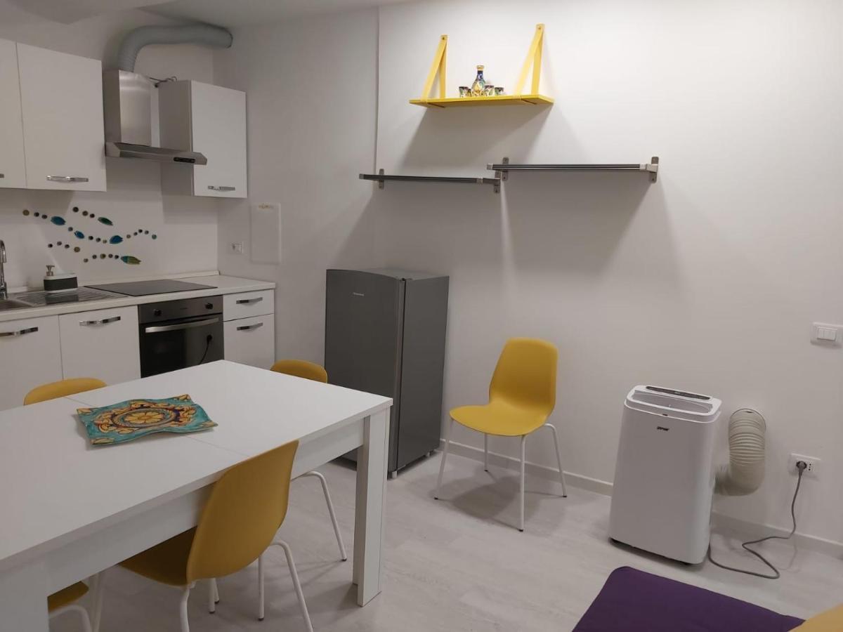 Holiday House Fieravecchia サレルノ エクステリア 写真